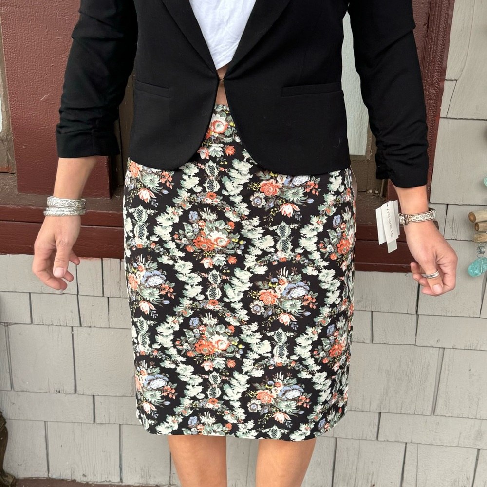 Pencil skirt